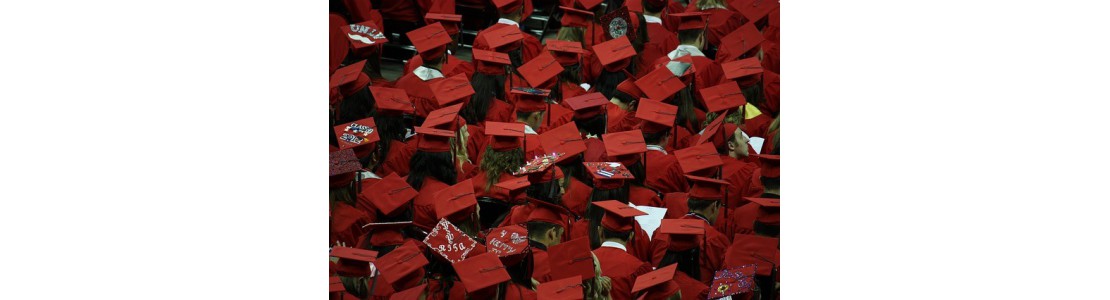 1000x1000-1476780779-graduates-351603-640